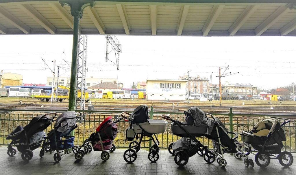 Polish Strollers For Ukraine Mothers