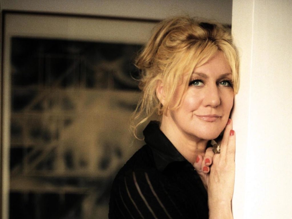 Singer Renee Geyer.